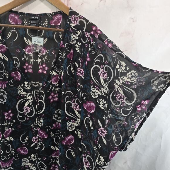 Torrid Shirt Womens 3X 3 Blouse Black Purple Floral Sheer Topper Flared Sleeve - Picture 9 of 10
